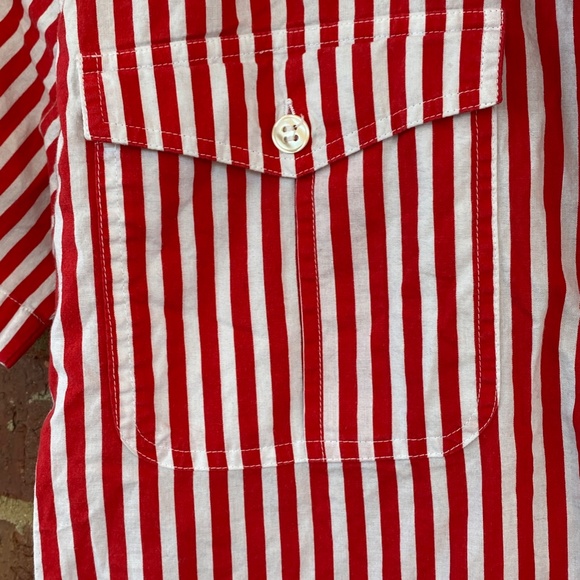 Price drop!Chaus Petites Red/White 80's Short Sleeve Button Down Carnival Stripe - Picture 4 of 9
